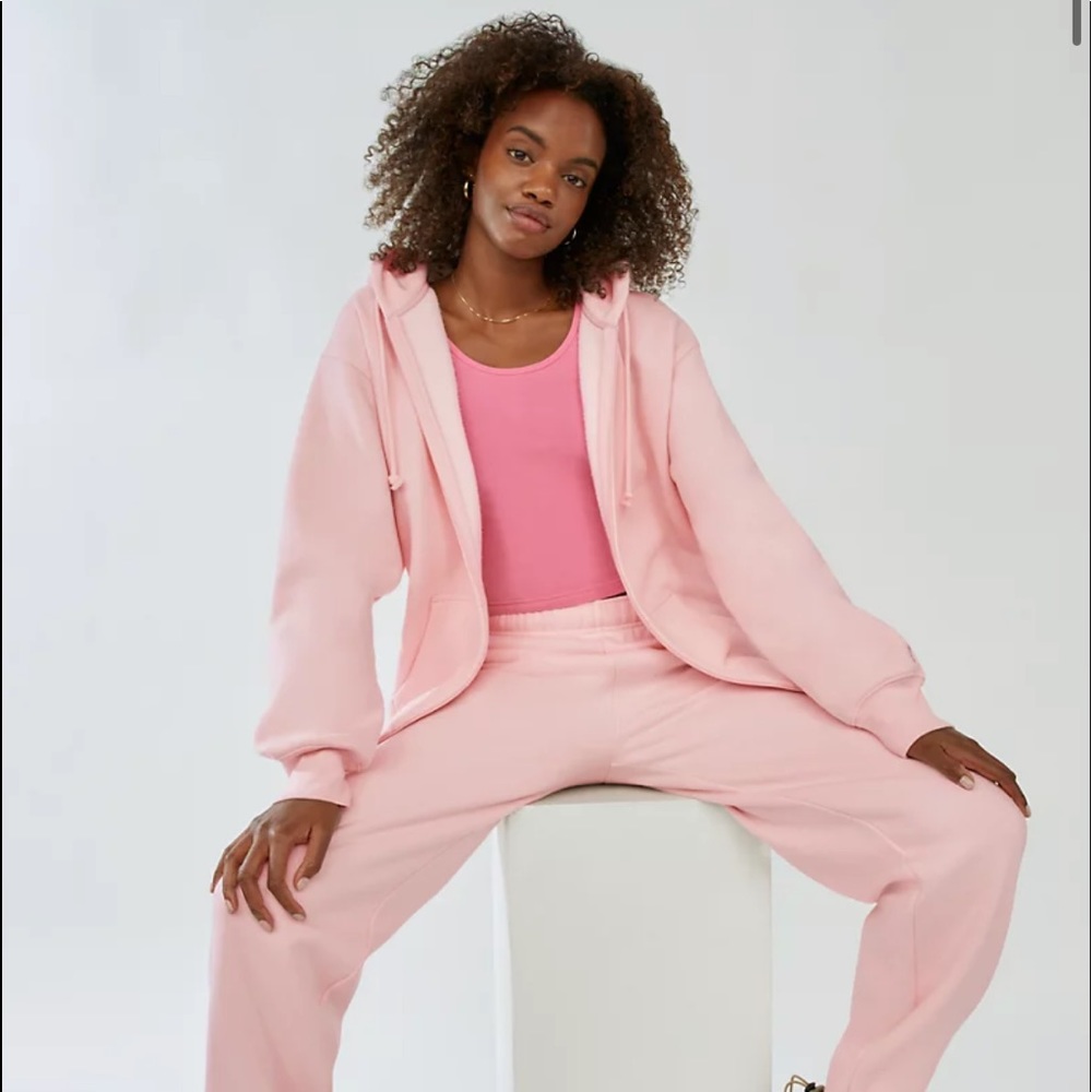 aritzia cozy af fleece zip up